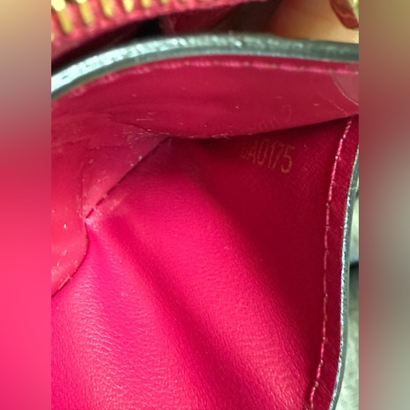 Louis Vuitton ‘Portefeuille Louise Long Wallet’ - Picture 12 of 14